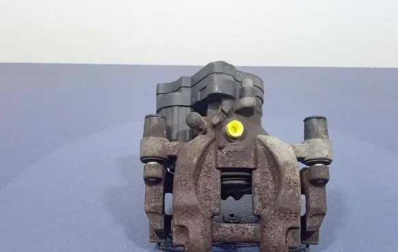 Volkswagen Passat Alltrack Rear brake caliper 3Q0615406AE