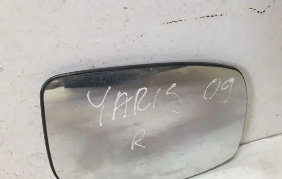 Toyota Yaris Wing mirror glass 2701301