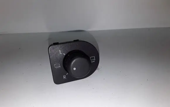 Volkswagen PASSAT B5.5 Wing mirror switch 1J1959565E