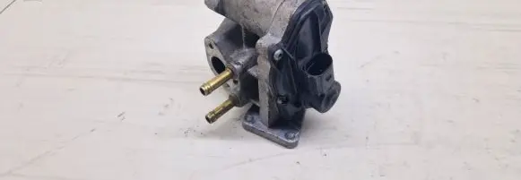Skoda Octavia Mk2 (1Z) EGR valve 03C131503B