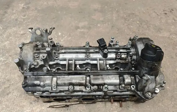 Mercedes-Benz ML W164 Engine head A6420101630 A6420103607