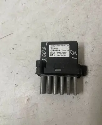 Peugeot 607 Heater blower motor/fan resistor 6G9T19E624 F011500028