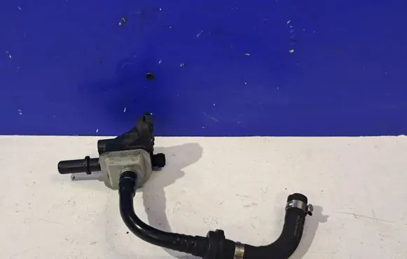 Volvo V60 Engine mount vacuum valve 31321694