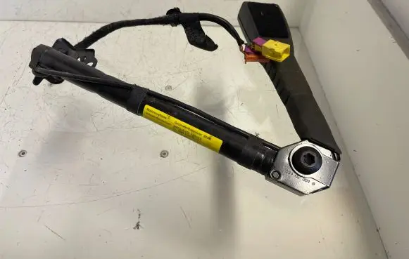 Opel Signum Front seatbelt buckle 13127944 40793543