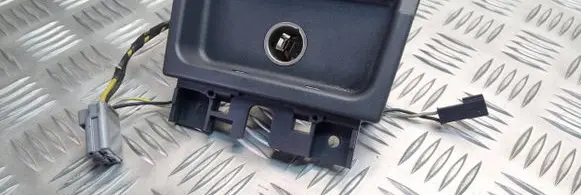 Volvo S80 Cigarette lighter rear 9168129