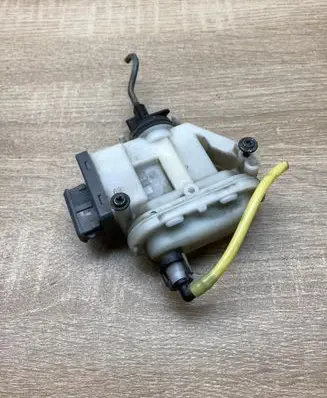 Volkswagen PASSAT B4 Central locking motor 3A0862153B