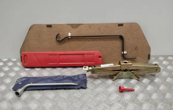 Suzuki Jimny Tool set