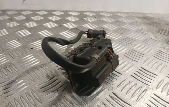 Audi A6 S6 C4 4A Heater blower motor/fan resistor 4A0820521A