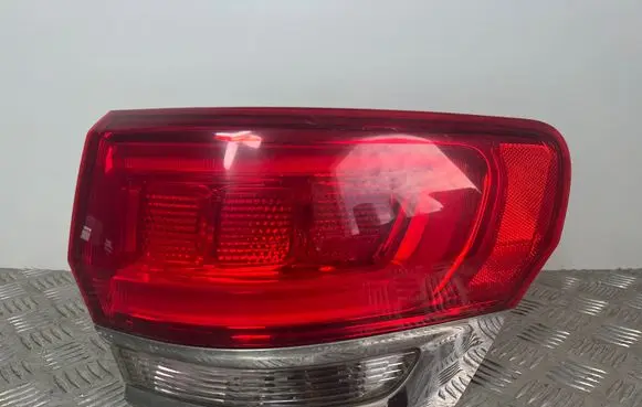 Jeep Grand Cherokee Rear/tail lights P68110000AC
