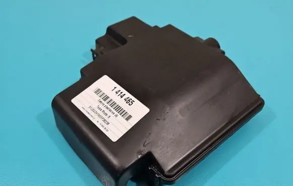 Tesla Model S Center console 1013274-00-C IMPRK1414465