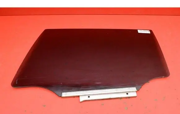 Suzuki SX4 Rear door window glass 