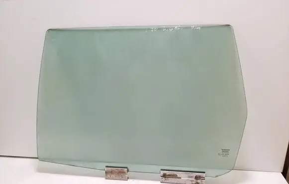 Rear door window glass