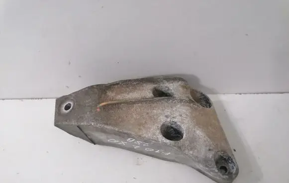 BMW 5 F10 F11 Engine mounting bracket 6794167