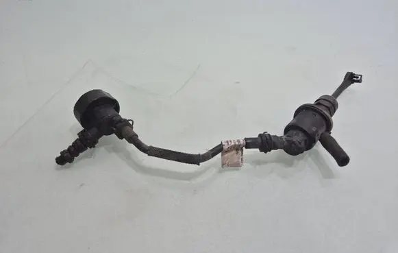 Nissan Qashqai+2 Clutch master cylinder C1011475