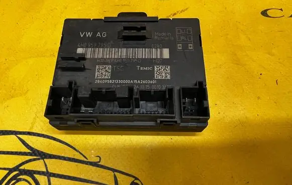 Audi A8 S8 D4 4H Door control unit/module 