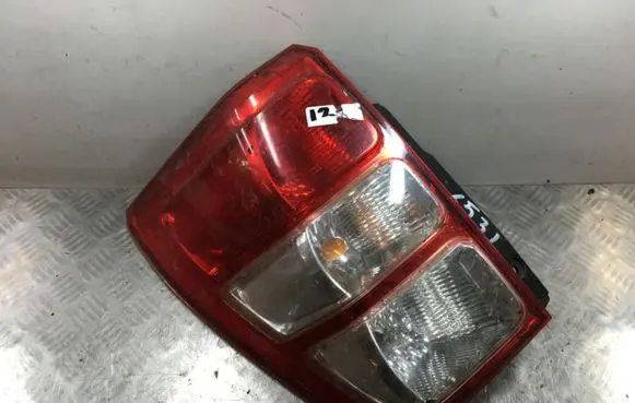 Suzuki Grand Vitara II Rear/tail lights 22059079