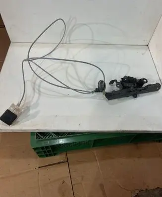 Toyota Avensis T250 Engine bonnet (hood) release handle 