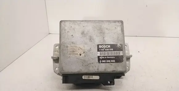 BMW 7 E32 Engine control unit/module 1137328018 0285006006