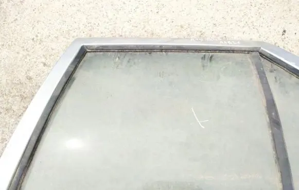 Renault 19 Rear door window glass