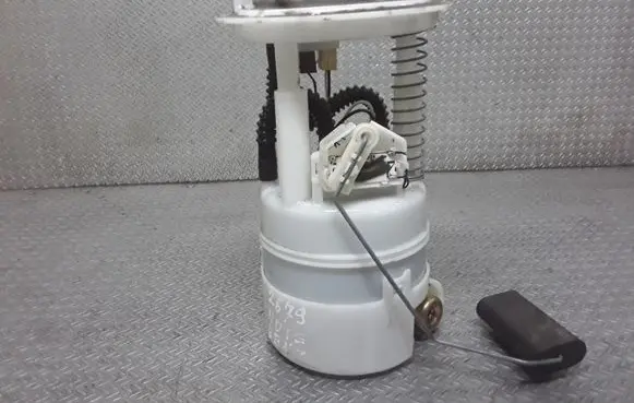 Nissan Note (E11) In-tank fuel pump 46670004