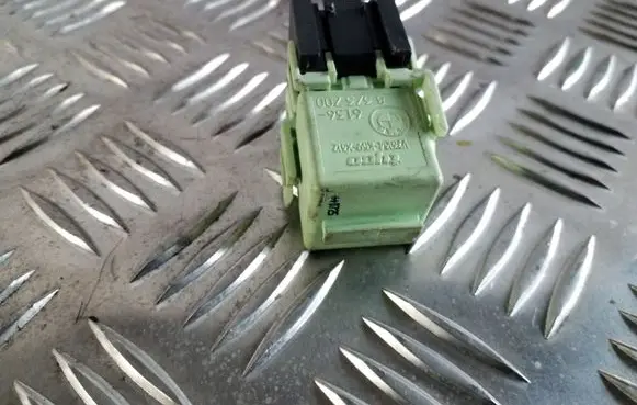BMW X3 E83 Other relay 8373700