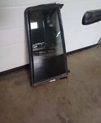 Mercedes-Benz GL X164 Rear vent window glass A1647350624