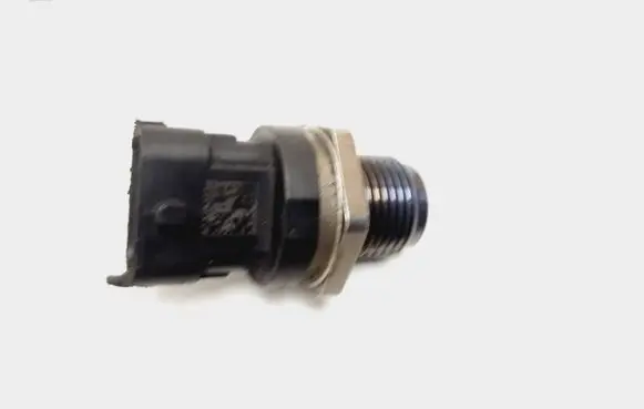 Fuel pressure sensor
