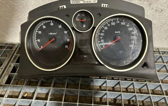 Opel Astra H Speedometer (instrument cluster) 13142788TD