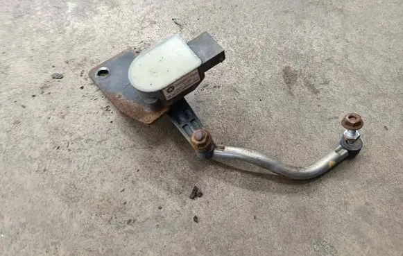 Jeep Grand Cherokee Air suspension front height level sensor 56029517AA