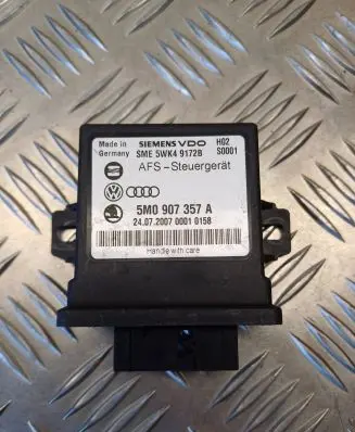 Volkswagen PASSAT B6 Light module LCM 5M0907357A 5WK49172B