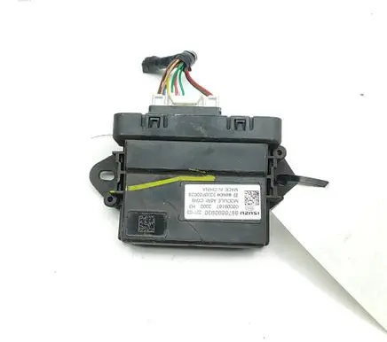 Isuzu D-Max Gateway control module 8976690930 3330F00029
