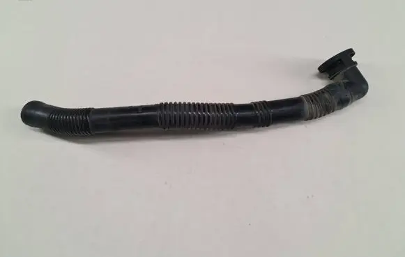 Audi A6 S6 C5 4B Air intake hose/pipe 078133889F