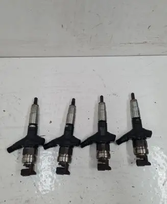 Subaru Forester SH Fuel injectors set 16613AA020