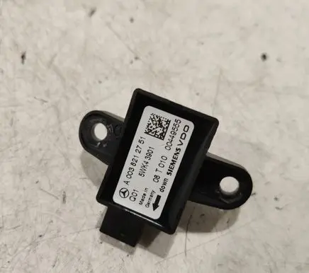 Mercedes-Benz S W221 Airbag deployment crash/impact sensor A0038212751