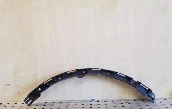 Fender mounting bracket