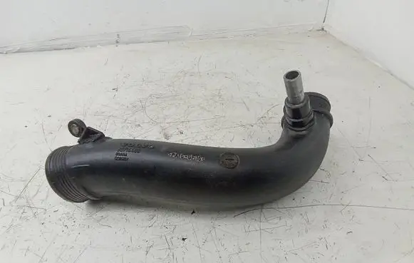 Volvo XC90 Intercooler hose/pipe 30714480