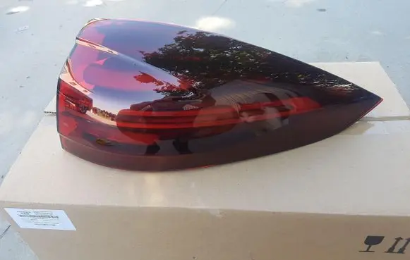 Porsche Cayenne (92A) Rear/tail lights 95863106211
