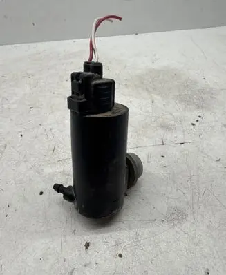 Toyota Avensis T270 Windscreen/windshield washer pump