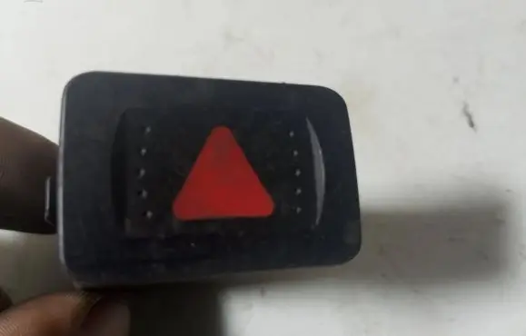Volkswagen Golf IV Hazard light switch 1J0953235C PA66GF30