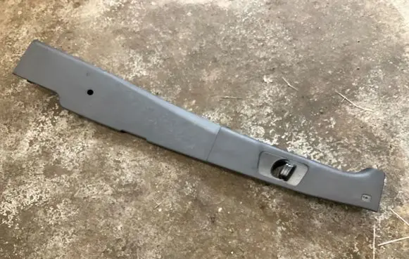 Mercedes-Benz Sprinter W907 W910 (B) pillar trim (bottom) A9076905200 16113334