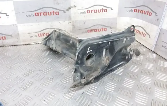 Audi 80 90 S2 B4 Headlight/headlamp mounting bracket