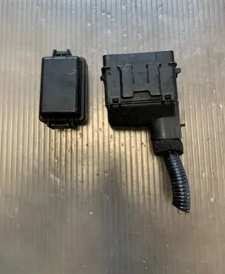 Honda CR-V Fuse box set G8HLH71 12VDC120