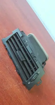 BMW 5 E60 E61 Dash center air vent grill 6913707