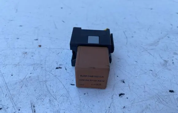Land Rover Range Rover Evoque L538 Other relay BJ3214B192CA