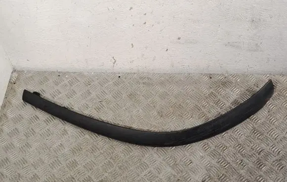 Front bumper lip