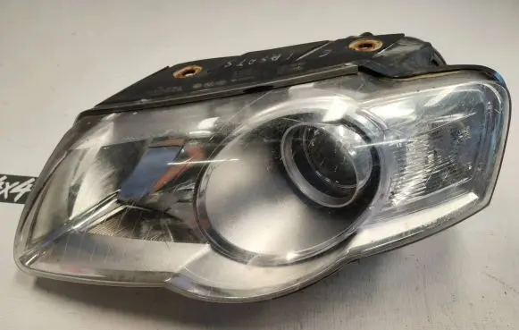 Volkswagen PASSAT B6 Headlight/headlamp 20A734