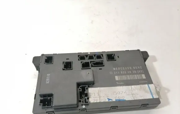 Mercedes-Benz E W211 Door control unit/module A2118200626