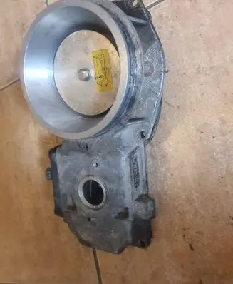 Audi A6 S6 C4 4A Fuel distributor 0438121076 051133353
