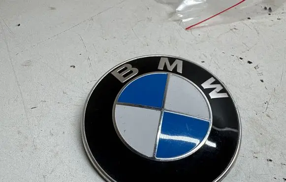 BMW 5 F10 F11 Manufacturer badge logo/emblem 813237505