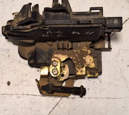 Audi A4 S4 B6 8E 8H Rear door lock PA6630GF